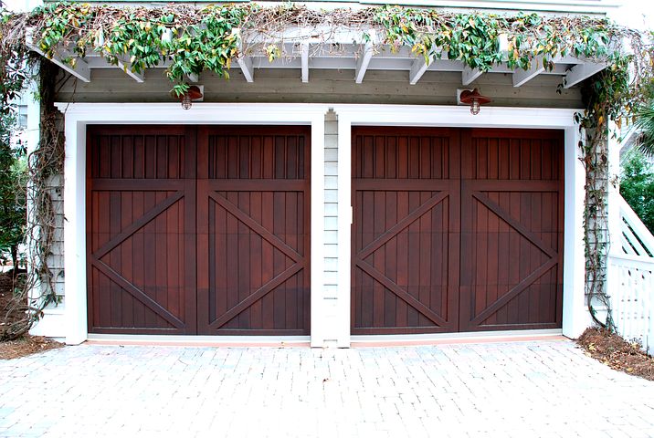 garage-door-2578738__480